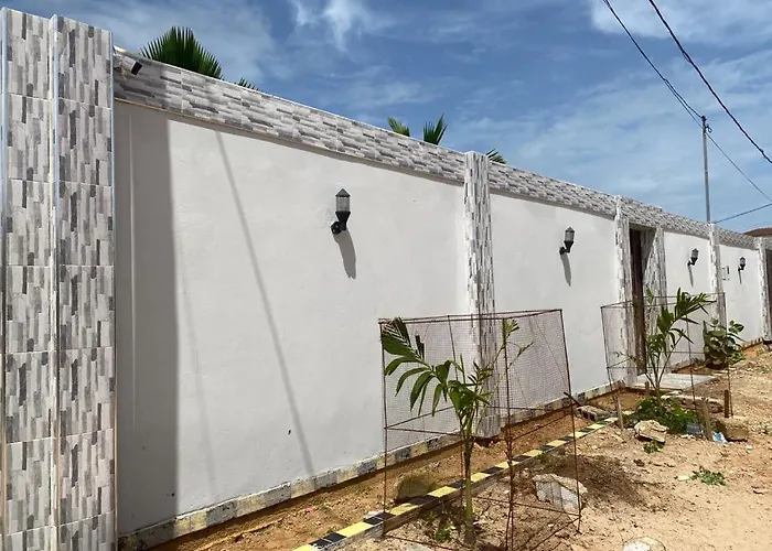 Villa OMARI Situé à Saly Portudal Villa 2 Chambres bien équipés proche de tout